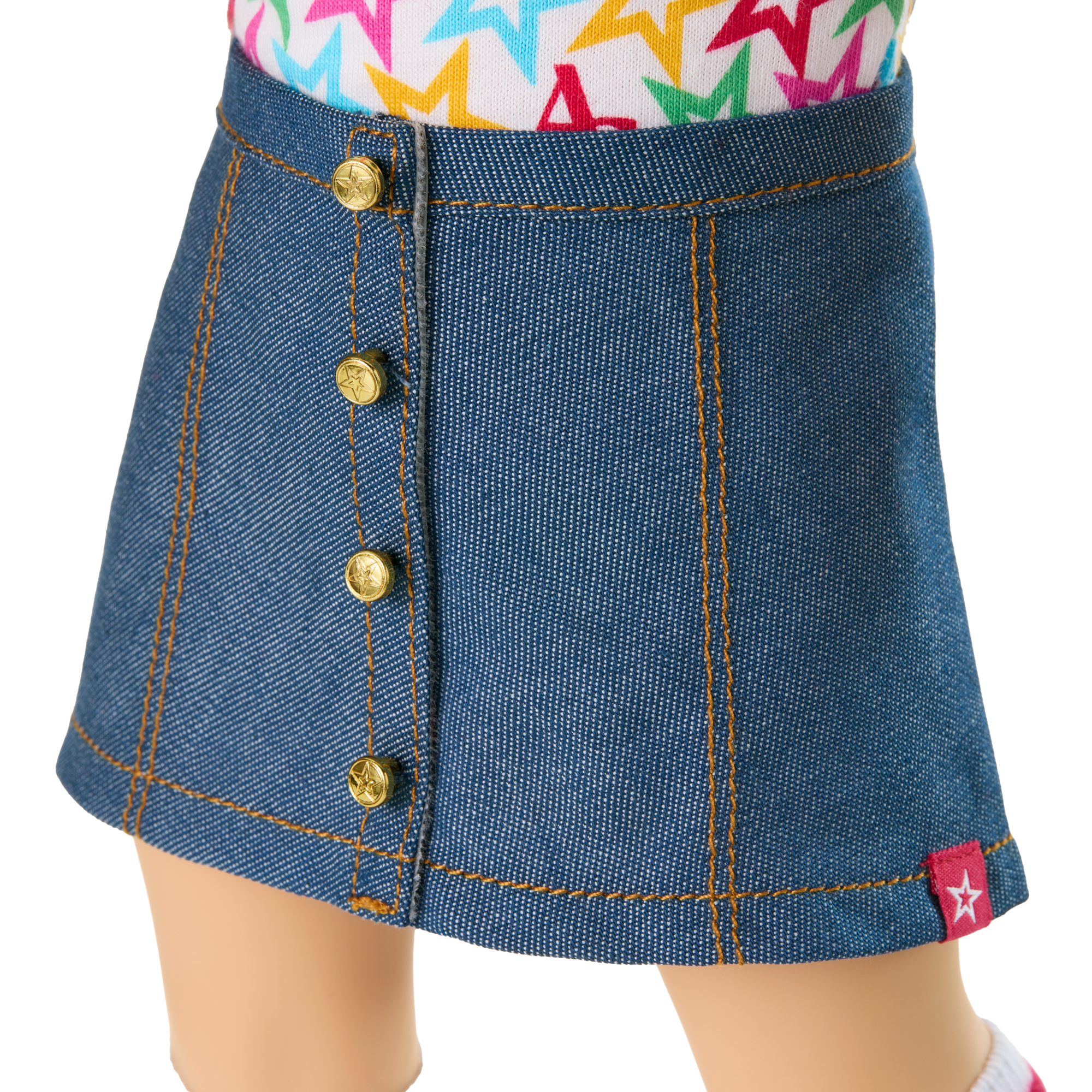 Truly Me™ 18-inch Doll #110 with wavy blonde hair - Image 9